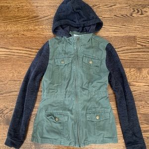 Junior’s Full Tilt Hoodie Jacket Size S